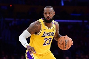 夸梅-布朗：人们总说我在黑詹姆斯 我只是不认可他是GOAT的观点